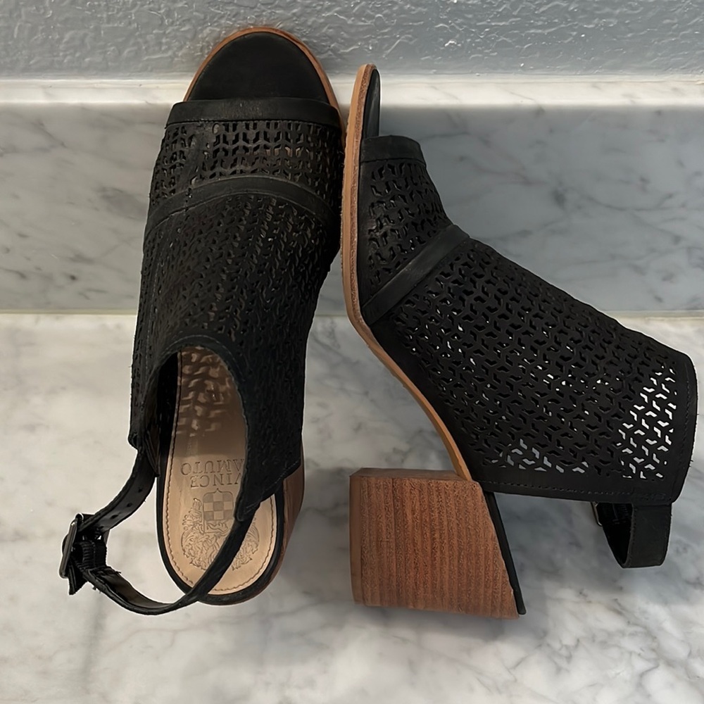 Vince Camuto Leather upper